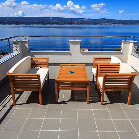 Nemira Sunny Apartments Omiš Dış mekan fotoğraf
